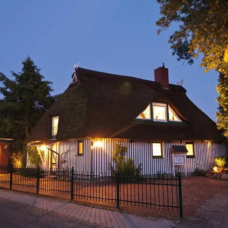 Holiday home Heidekate Unter Reet